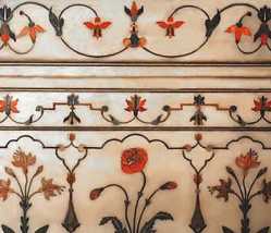 Photo Credit - http://www.taj-mahal.net/augEng/textMM/materialsengN.htm